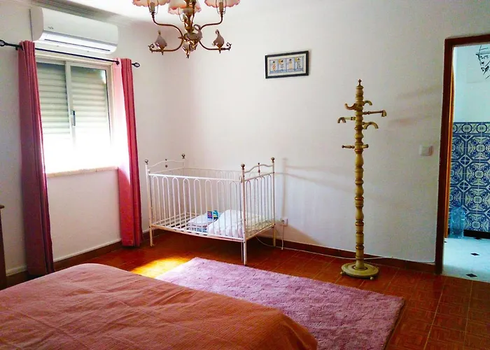 شقة Independent House Near Estoril With Terrace ساو دومينغوس دي رانا